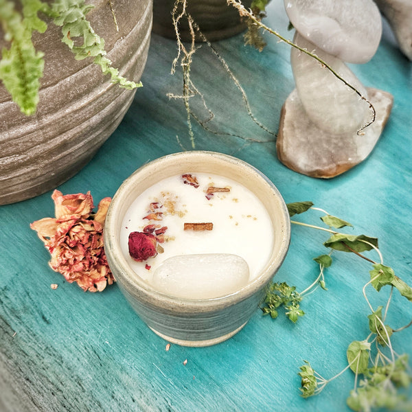 4 oz. Palo Santo Candle in Ceramic Vessel ~ Palo Santo & Vanilla