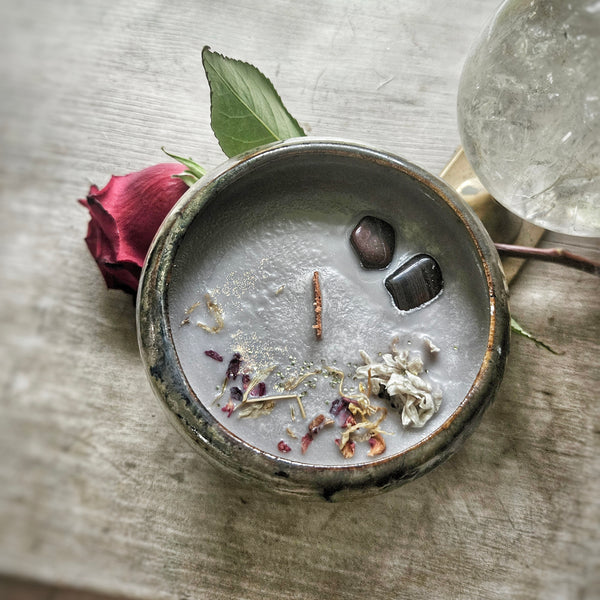 14 oz. Faded Woods Candle in a Ceramic Vessel ~ Maple Biscotti