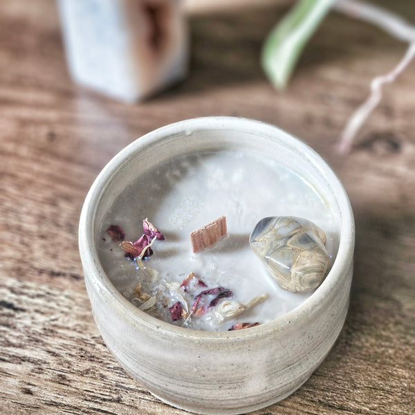 8 oz. Creme Brulee Candle in a Ceramic Vessel ~ Macademia Nut, Caramel, Vanilla & Coconut Creme
