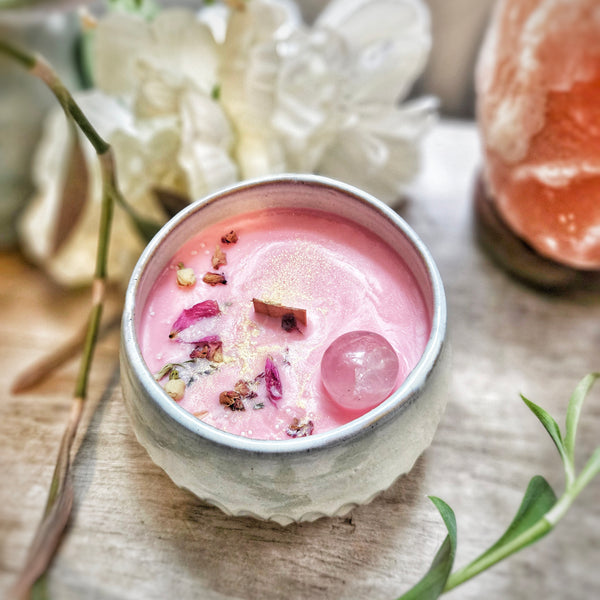 15 oz. Aphrodite Candle in a Ceramic Vessel ~ Vanilla