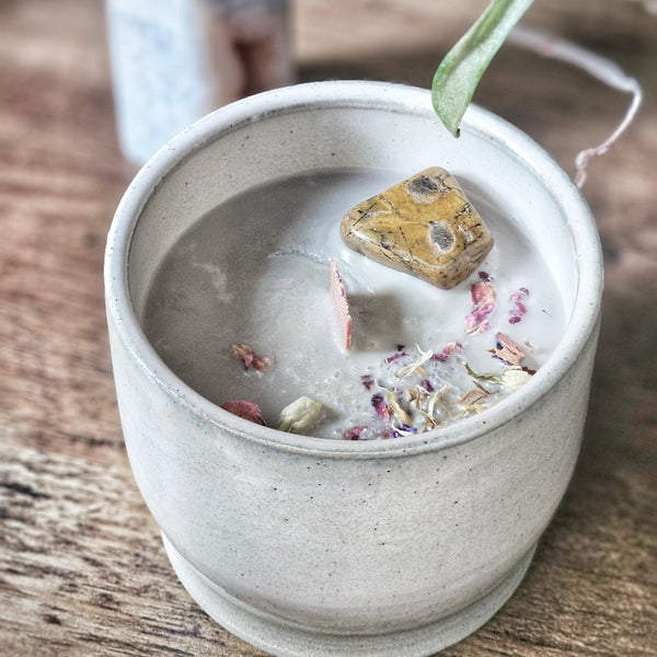 9 oz. Creme Brulee Candle in a Ceramic Vessel ~ Macademia Nut, Caramel, Vanilla & Coconut Creme