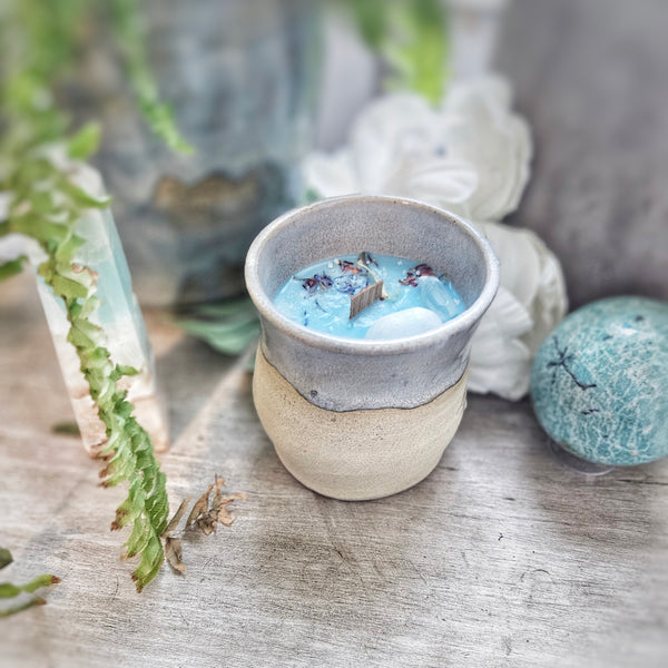 8 oz. Snow Crystals Candle in a Ceramic Vessel ~ Peppermint, Spearmint & Lime