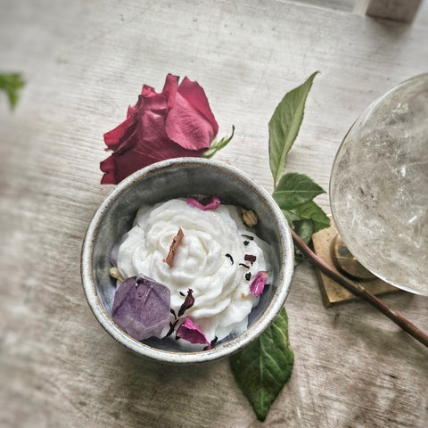 7 oz. Aurora Candle in a Ceramic Vessel ~ Plum, Moscato & Autumn Leaves