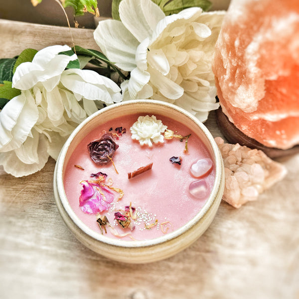 16 oz. Enchantress Candle in a Ceramic Vessel ~ Sweet Peaches