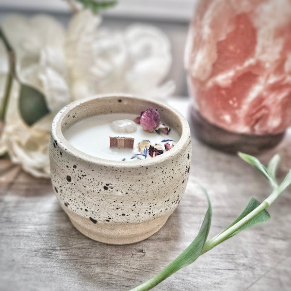 8 oz. White Gold Candle in a Ceramic Vessel ~ Honeysuckle, Rose, Jasmine, Bergamot, Orange, Woods & Musk