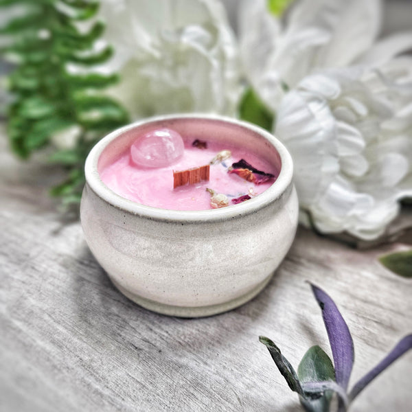 5 oz. Aphrodite Candle in a Ceramic Vessel ~ Vanilla