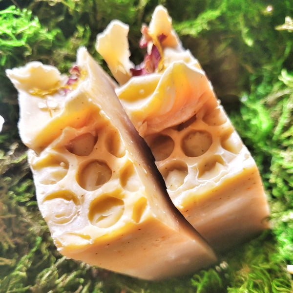 Queen Bee Soap Bar ~ Oatmeal Milk & Honey